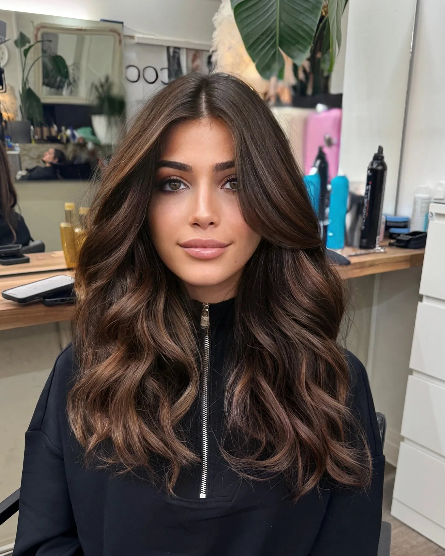 Long Natural Wavy Chestnut brown Wig Realistic And Natural Luxury Synthetic Lace Wigs For Women Cosplay Party