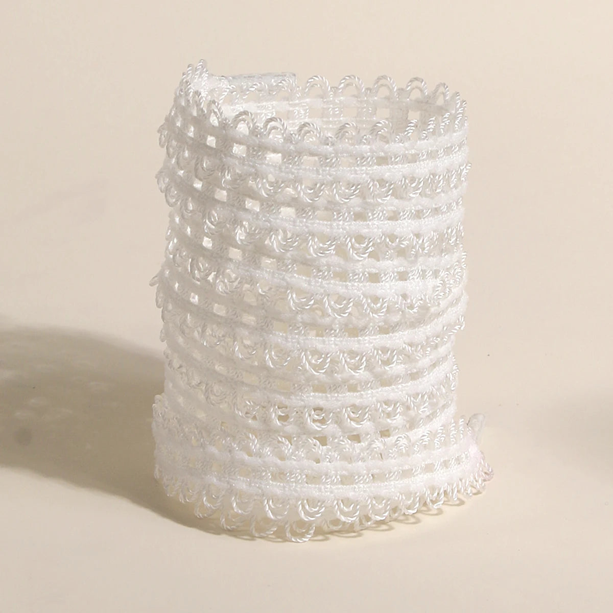 （2 pairs）New flat black and white shoelaces, suitable for men's and women's casual sports shoes with lace trim.